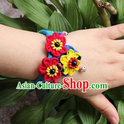 Traditional Chinese Miao Ethnic Minority Palace Jewelry Accessories Wristbands Bracelet, Hmong Handmade Bells Bracelet for Women