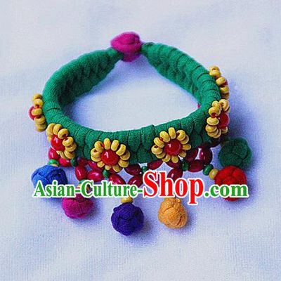 Traditional Chinese Miao Ethnic Minority Palace Jewelry Accessories Wristbands Bracelet, Hmong Handmade Bells Bracelet Hand-Knitted Chain Bracelet for Women