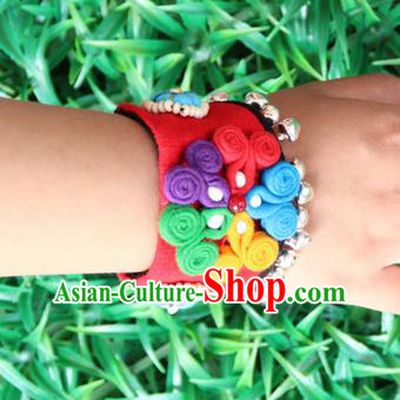 Traditional Chinese Miao Ethnic Minority Palace Jewelry Accessories Wristbands Bracelet, Hmong Handmade Bracelet Chain Bracelet for Women