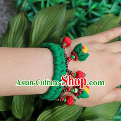 Traditional Chinese Miao Ethnic Minority Palace Jewelry Accessories Wristbands Bracelet, Hmong Handmade Bracelet Chain Bracelet for Women