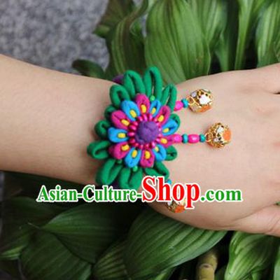 Traditional Chinese Miao Ethnic Minority Palace Jewelry Accessories Wristbands Bracelet, Hmong Handmade Bracelet Bells Chain Bracelet for Women