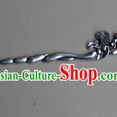 Traditional Chinese Ancient Miao Ethnic Minority Palace Hair Jewelry Accessories, Hmong Handmade Silver Fish Hairpins, Miao Ethnic Jewelry Accessories Hair Claw for Women