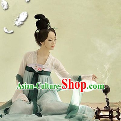Traditional Ancient Chinese Imperial Consort Costume, Chinese Tang Dynasty Lady LightCyan Dress, Cosplay Chinese Imperial Concubine Clothing Hanfu for Women