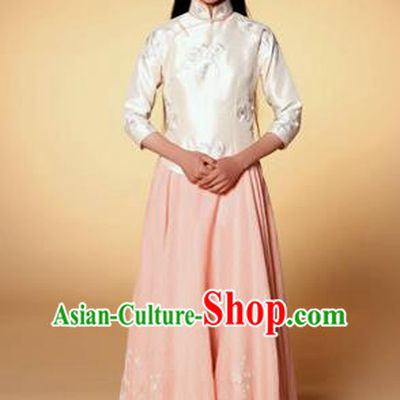 Traditional Ancient Chinese Costume, Chinese Late Qing Dynasty Young Lady Dress Beige Blouse, Republic of China Embroidered Clothing for Women