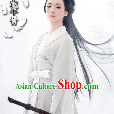 Traditional Ancient Chinese Swordswoman Costume, Chinese Han Dynasty Fairy Elegant Dress, Cosplay Game Character Chinese Peri Princess White Clothing for Women