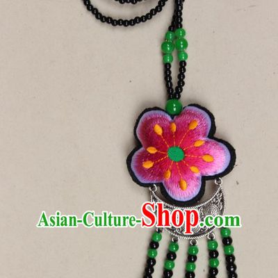 Traditional Chinese Miao Nationality Crafts Jewelry Accessory, Hmong Handmade Black Beads Tassel Double Side Embroidery Flowers Pendant, Miao Ethnic Minority Necklace Accessories Sweater Chain Pendant for Women