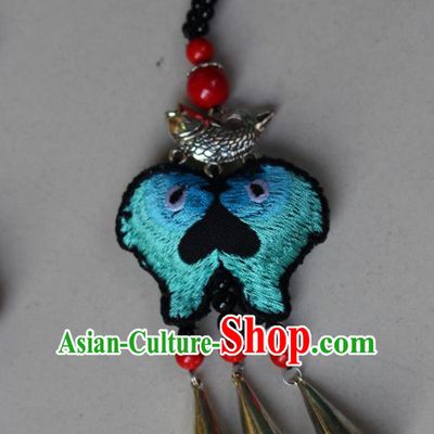 Traditional Chinese Miao Nationality Crafts Jewelry Accessory, Hmong Handmade Bells Tassel Double Side Embroidery Kiss Fish Pendant, Miao Ethnic Minority Bells Necklace Accessories Sweater Chain Pendant for Women
