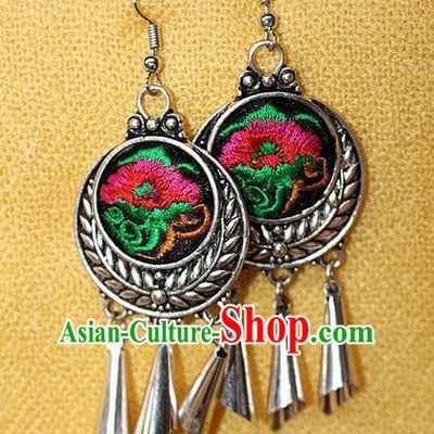 Traditional Chinese Miao Nationality Crafts Jewelry Accessory Classical Earbob Accessories, Hmong Handmade Miao Silver Embroidery Bells Tassel Palace Lady Earrings, Miao Ethnic Minority Eardrop for Women