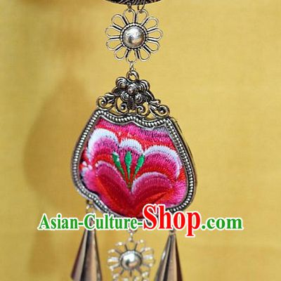 Traditional Chinese Miao Nationality Crafts Jewelry Accessory, Hmong Handmade Miao Silver Embroidery Bells Tassel Pendant, Miao Ethnic Minority Bells Necklace Accessories Sweater Chain Pendant for Women