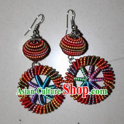 Traditional Chinese Miao Nationality Crafts Jewelry Accessory Classical Earbob Accessories, Hmong Handmade Kinking Palace Lady Round Earrings, Miao Ethnic Minority Weave Eardrop for Women