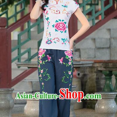 Traditional Chinese National Costume, Elegant Hanfu Embroidery Stand Collar White Shirt, China Tang Suit Republic of China Blouse Cheongsam Upper Outer Garment Qipao Shirts Clothing for Women