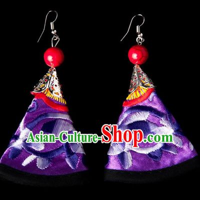 Traditional Chinese Miao Nationality Crafts, Yunnan Hmong Handmade Embroidery Flower Purple Earrings Pendant, China Ethnic Minority Eardrop Accessories Earbob Pendant for Women