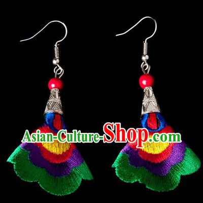 Traditional Chinese Miao Nationality Crafts, Yunnan Hmong Handmade Embroidery Flower Linen Green Earrings Pendant, China Ethnic Minority Eardrop Accessories Earbob Pendant for Women