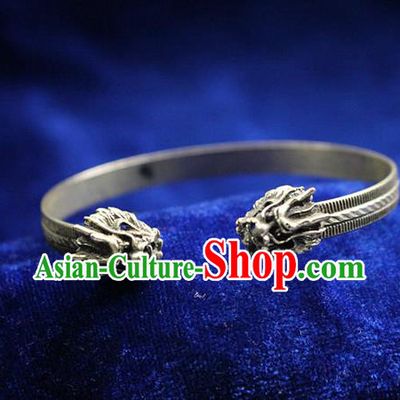 Traditional Chinese Miao Nationality Crafts Jewelry Accessory Bangle, Hmong Handmade Miao Silver Classical Dragon Bracelet, Miao Ethnic Minority Silver Bracelet Accessories for Women