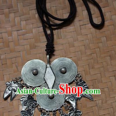 Traditional Chinese Miao Nationality Crafts Jewelry Accessory, Hmong Handmade Miao Silver Owl Tassel Pendant, Miao Ethnic Minority Necklace Accessories Sweater Chain Pendant for Women