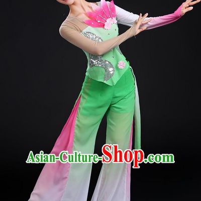 Traditional Chinese Yangge Fan Dancing Costume, Folk Dance Yangko Uniforms, Classic Dance Elegant Dress Drum Dance Paillette Lotus Green Clothing for Women