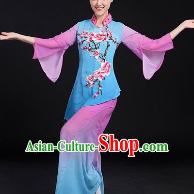 Traditional Chinese Yangge Fan Dancing Costume, Folk Dance Yangko Mandarin Sleeve Paillette Uniforms, Classic Dance Elegant Dress Drum Dance Embroidered Plum Blossom Clothing for Women