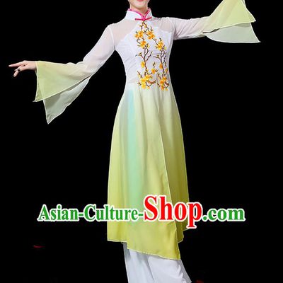 Traditional Chinese Yangge Fan Dancing Costume, Folk Dance Yangko Mandarin Sleeve Embroidered Plum Blossom Uniforms, Classic Umbrella Dance Elegant Dress Drum Dance Yellow Clothing for Women