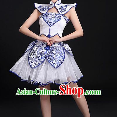 Traditional Chinese Yangge Fan Dancing Costume, Folk Dance Yangko Blue and White Porcelain Uniforms, Classic Umbrella Dance Elegant Dress Drum Dance Clothing for Women