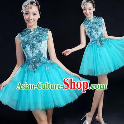 Traditional Chinese Modern Dancing Compere Costume, Women Opening Classic Chorus Singing Group Dance Paillette Uniforms, Modern Dance Bubble Short Blue Dress for Women
