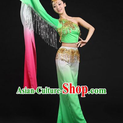Traditional Chinese Yangge Fan Dancing Costume, Folk Dance Yangko Water Sleeve Paillette Uniforms, Classic Umbrella Dance Elegant Dress Drum Dance Green Clothing for Women