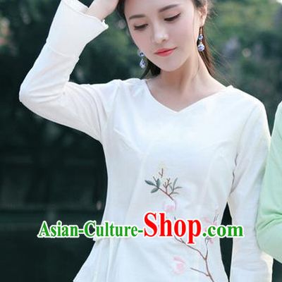 Traditional Chinese National Costume, Elegant Hanfu Embroidery Flowers Slant Opening White Mandarin Sleeve Shirt, China Tang Suit Plated Buttons Chirpaur Blouse Cheong-sam Upper Outer Garment Qipao Shirts Clothing for Women