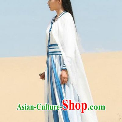 Traditional Ancient Chinese Swordswoman Costume, Chinese Ming Dynasty Chivalrous Woman Dress, Cosplay Chinese Television Drama Vagabondize Heroine Hanfu Trailing Embroidery Clothing for Women