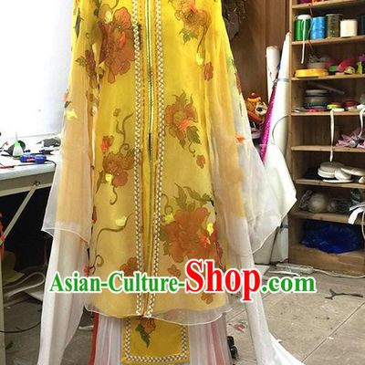 Traditional Chinese Ancient Peking Opera Diva Water Sleeve Dancing Yellow Costume, Classical Folk Dance Costume Drum Dance Clothing for Women