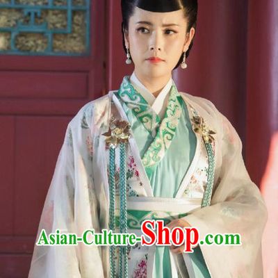 Traditional Ancient Chinese Elegant Imperial Consort Costume and Handmade Headpiece Complete Set, Chinese Television Drama Flying Daggers Palace Lady Dress Chinese Ming Dynasty Queen Embroidered Hanfu Clothing for Women