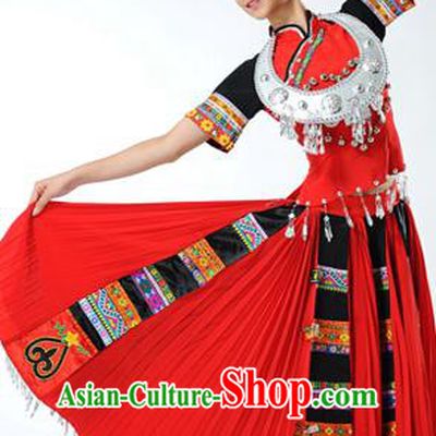 Traditional Chinese Miao Nationality Dancing Costume, Hmong Female Folk Dance Ethnic Red Pleated Skirt, Chinese Minority Nationality Embroidery Costume for Women