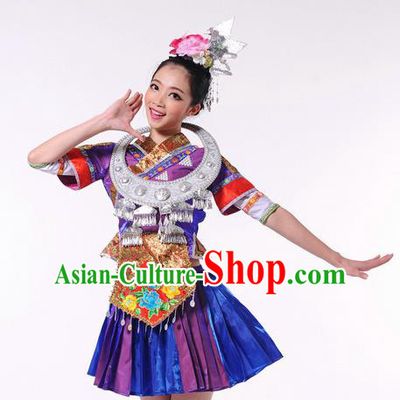 Traditional Chinese Miao Nationality Dancing Costume, Tujia Zu Female Folk Dance Ethnic Pleated Skirt, Chinese Tujia Minority Nationality Embroidery Costume for Women