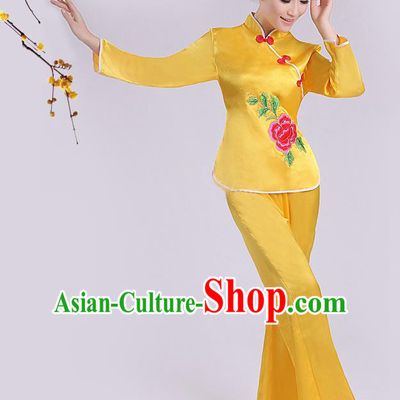 Traditional Chinese Yangge Fan Dancing Costume, Folk Dance Yangko Costume Drum Dance Yellow Clothing for Women