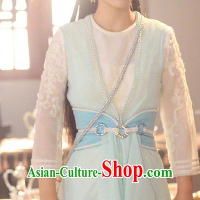 Asian Chinese Ancient Tang Dynasty Female Swordsman Costume and Headwear, Fighter of the Destiny Traditional Chinese Ancient Young Lady Clothing Complete Set for Woman