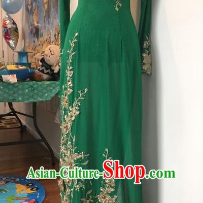 Top Grade Asian Vietnamese Traditional Dress, Vietnam National Young Lady Ao Dai Dress, Vietnam Princess Green Embroider Cheongsam for Women