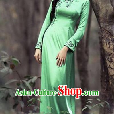 Traditional Top Grade Asian Vietnamese Costumes Embroidery Full Dress, Vietnam National Ao Dai Dress Green Qipao for Women