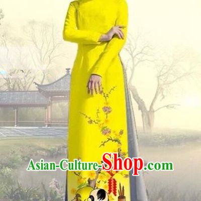 Traditional Top Grade Asian Vietnamese Costumes Classical Printing New Year Full Dress, Vietnam National Ao Dai Dress Catwalks Yellow Qipao for Women