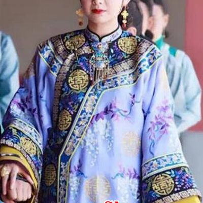 Traditional Chinese Ancient Qing Dynasty Manchu Imperial Concubine Costume and Headpiece Complete Set, Above The Clouds Chinese Mandarin Robes Queen Nobility Embroidered Clothing for Women