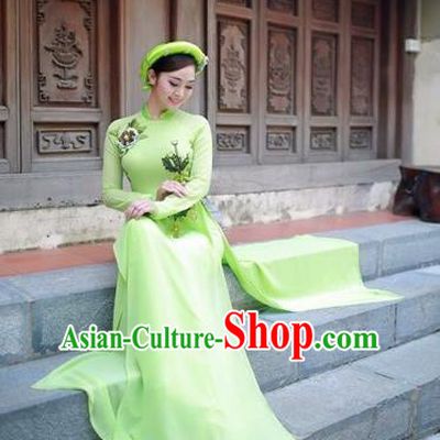 Traditional Top Grade Asian Vietnamese Costumes Classical Full Dress, Vietnam National Ao Dai Dress Catwalks Debutante Green Qipao for Women