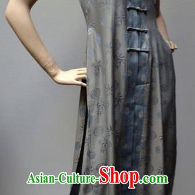 Traditional Top Grade Asian Vietnamese Costumes Classical Plated Buttons Cheongsam, Vietnam National Grey Ao Dai Dress and Pants Complete Set for Women
