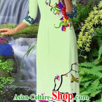 Traditional Top Grade Asian Vietnamese Costumes Classical Light Green Cheongsam, Vietnam National Printing Ao Dai Dress for Women