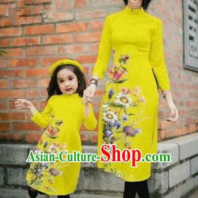 Traditional Top Grade Asian Vietnamese Costumes Classical Printing Daisy Flowers Yellow Cheongsam, Vietnam National Mother-daughter Ao Dai Dress for Women for Kids