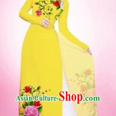 Traditional Top Grade Asian Vietnamese Costumes Classical Painting Flowers Yellow Cheongsam, Vietnam National Vietnamese Young Lady Bride Wedding Round Collar Ao Dai Dress