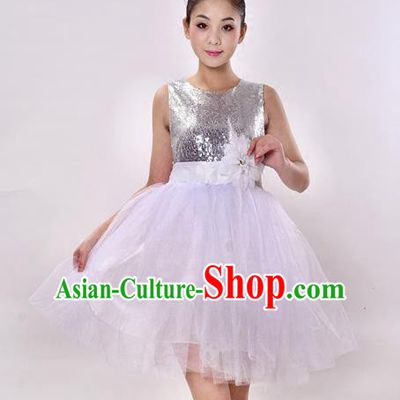 Top Grade Professional Performance Catwalks Costume, China Chorus Compere Modern Dance Dress Paillette White Veil Bubble Dress for Women