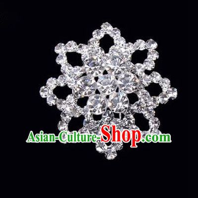 Chinese Ancient Peking Opera Jewelery Accessories, Traditional Chinese Beijing Opera Props Octagon Brooch Ornaments Hua Tan White Rhinestone Breastpin