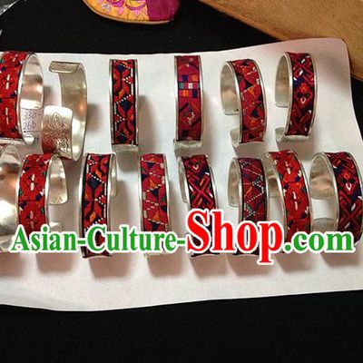 Traditional Chinese Miao Nationality Accessories Bracelet, Hmong Female Ethnic Pure Sliver Embroidery Wide Bangle for Women