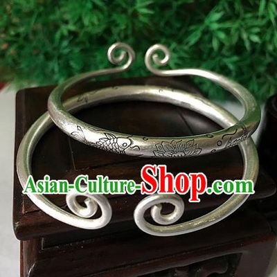 Traditional Chinese Miao Nationality Accessories Bracelet, Hmong Female Ethnic Pure Sliver Inhibiting Magic Phrase Bangle for Women