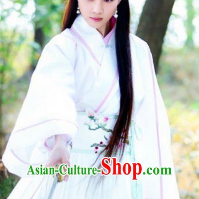 Traditional Chinese Ancient Ming Dynasty Swordswoman Costumes and Handmade Headpiece Complete Set, Legend of Ace Heroine Hanfu Embroidered Clothing for Women