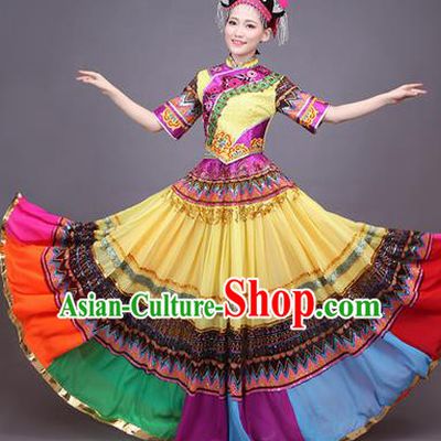 Traditional Chinese Yi Nationality Dance Costume, Yizu Female Folk Dance Ethnic Pleated Skirt, Chinese Yi Minority Nationality Embroidery Dress for Women