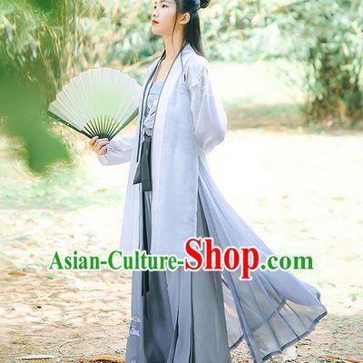 Traditional Chinese Song Dynasty Young Lady Embroidery Costume, Elegant Hanfu Clothing Blouse and Pants Suspenders Complete Set, Chinese Ancient Dress for Women