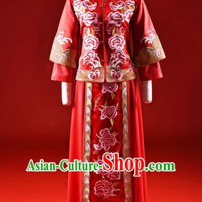 Traditional Chinese Wedding Costume XiuHe Suit Clothing Dragon and Phoenix Wedding Red Full Dress, Ancient Chinese Bride Hand Embroidered Peony Cheongsam Dress for Women